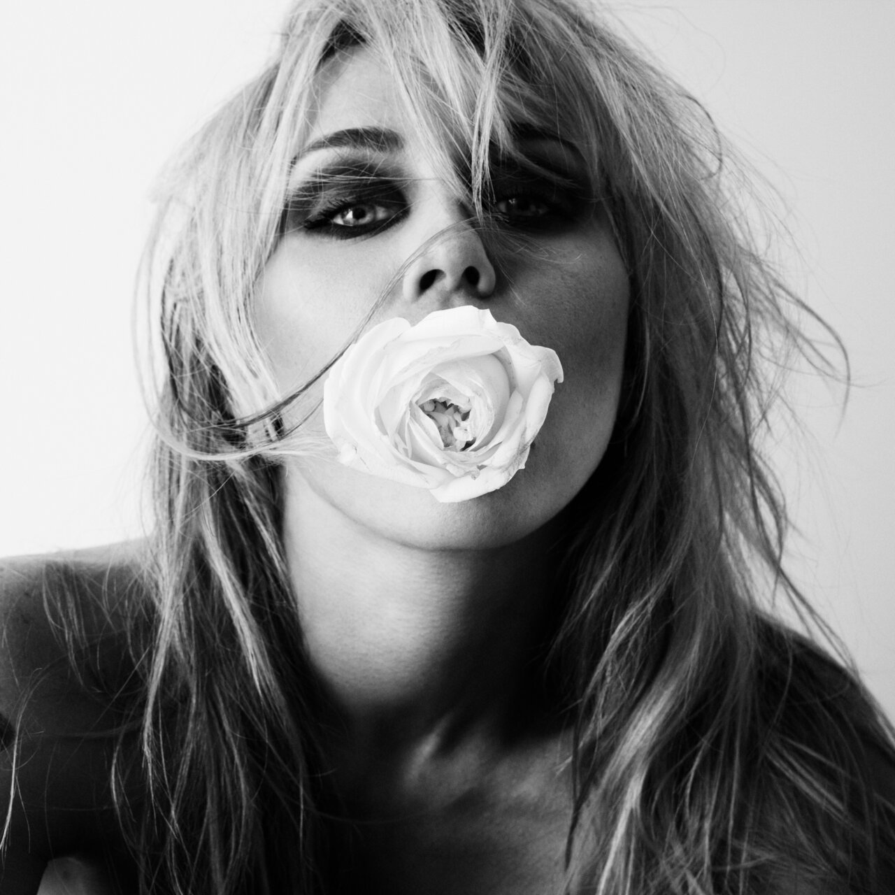Miley_Cyrus-Bass_Persuades-24BIT-WEBFLAC-2026-TRB