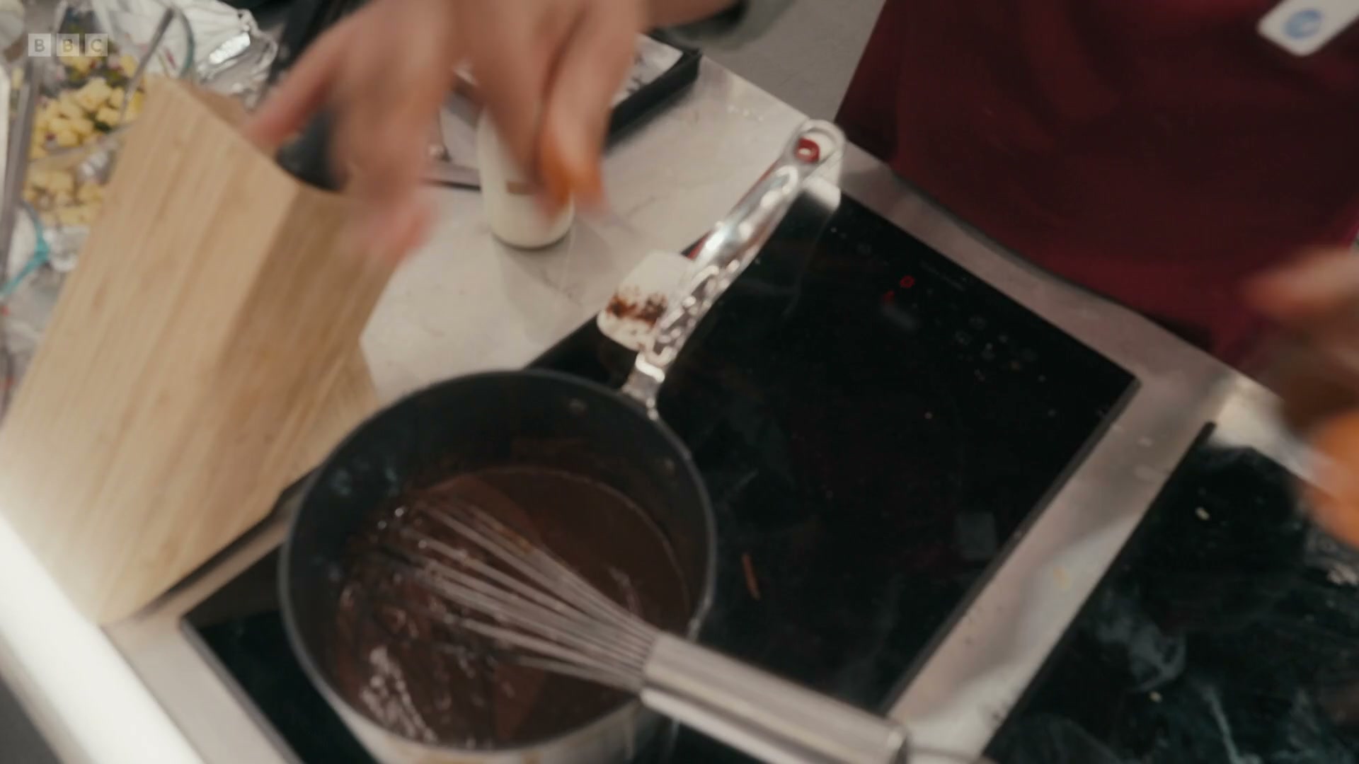 Celebrity.MasterChef.S21E06.1080p.WEBRiP.x264-TRB