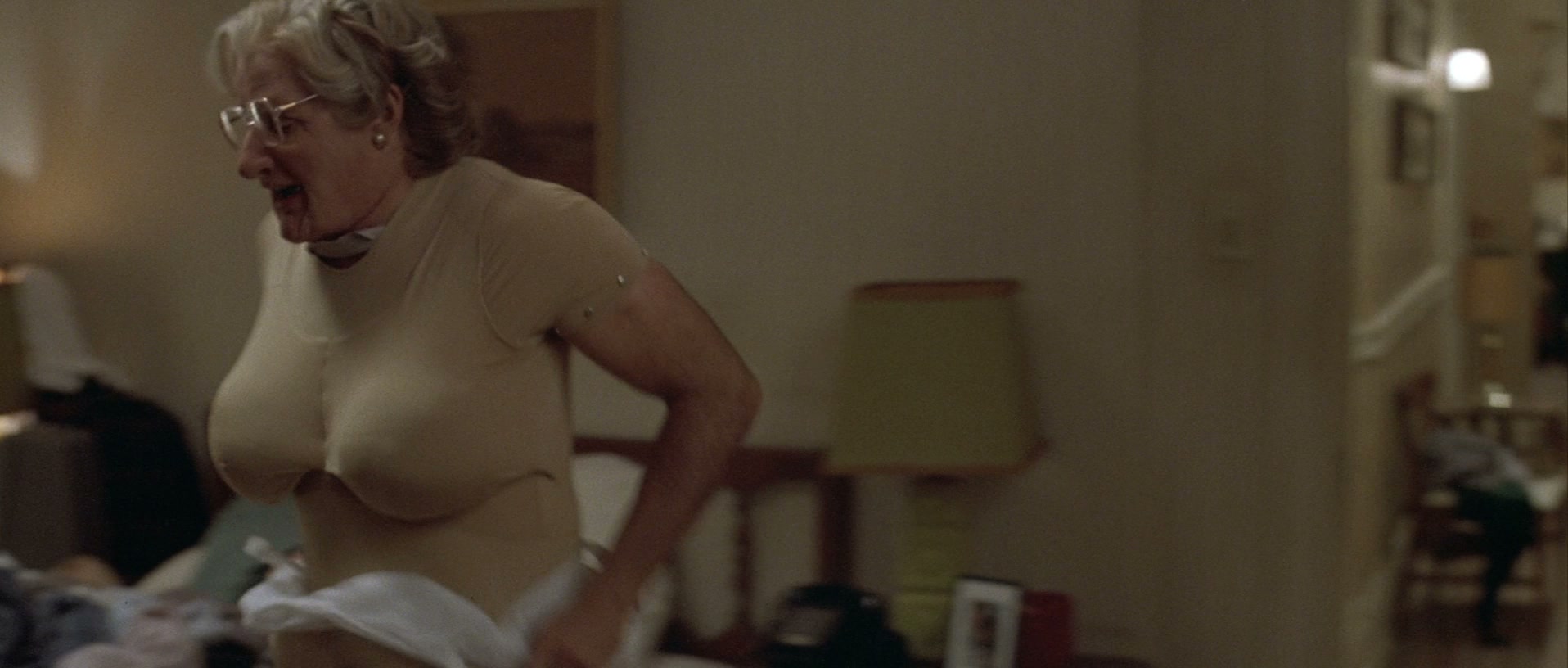 Mrs.Doubtfire.1993.1080p.BluRay.DDP.5.1.x264-TRB