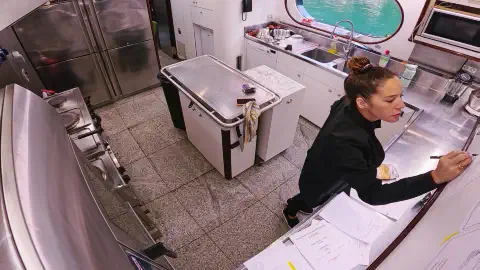Below.Deck.Mediterranean.S11E13.1080p.WEB.h264-TRB