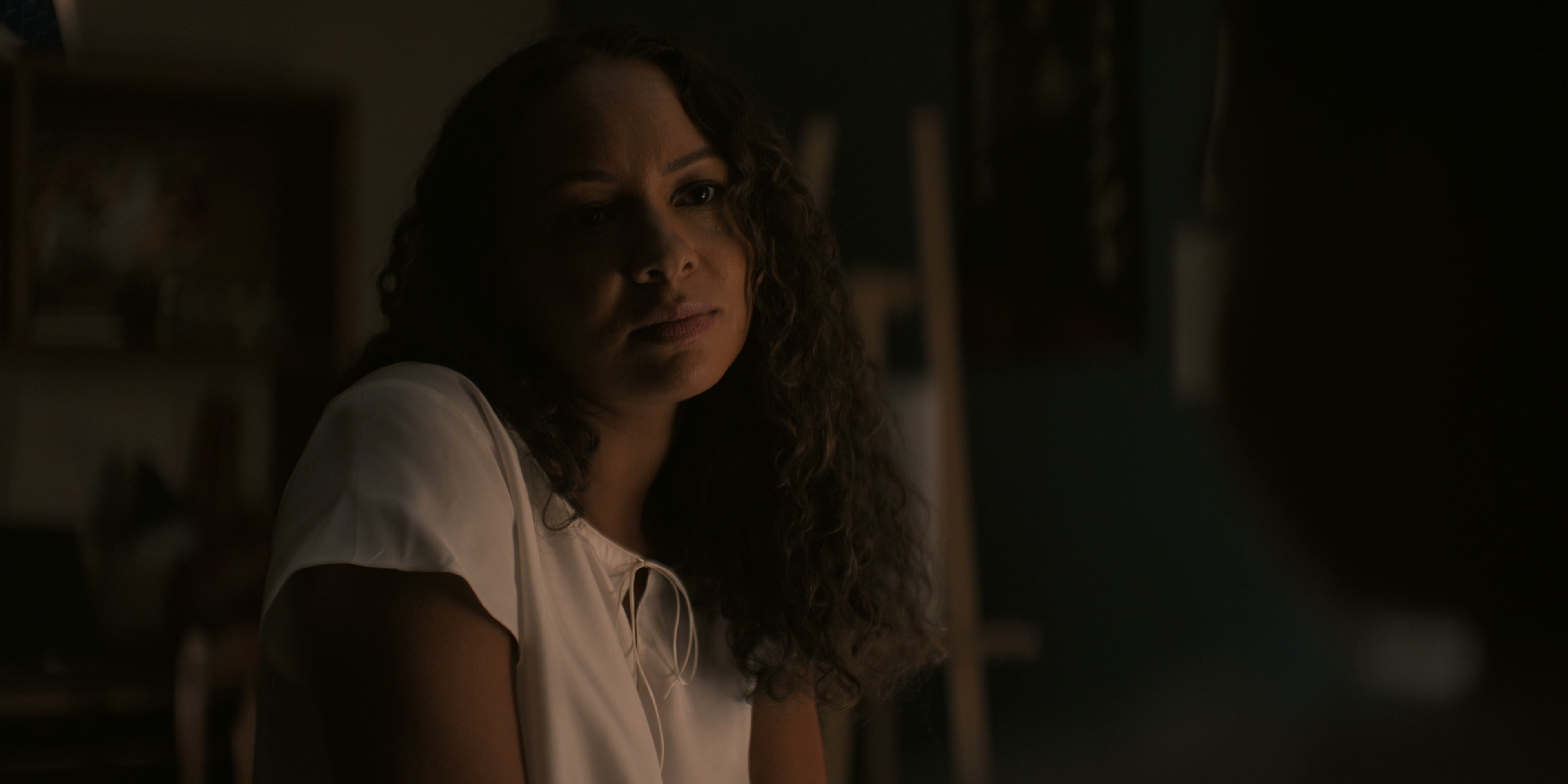Lanterns.2026.S01E03.2160p.WEB.h265-TRB