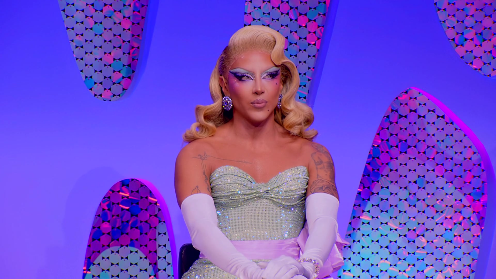 Drag.Race.Mexico.Latina.Royale.S01E09.1080p.WOWP.WEB-DL.Dual-Audio.AAC2.0.H.264-TRB