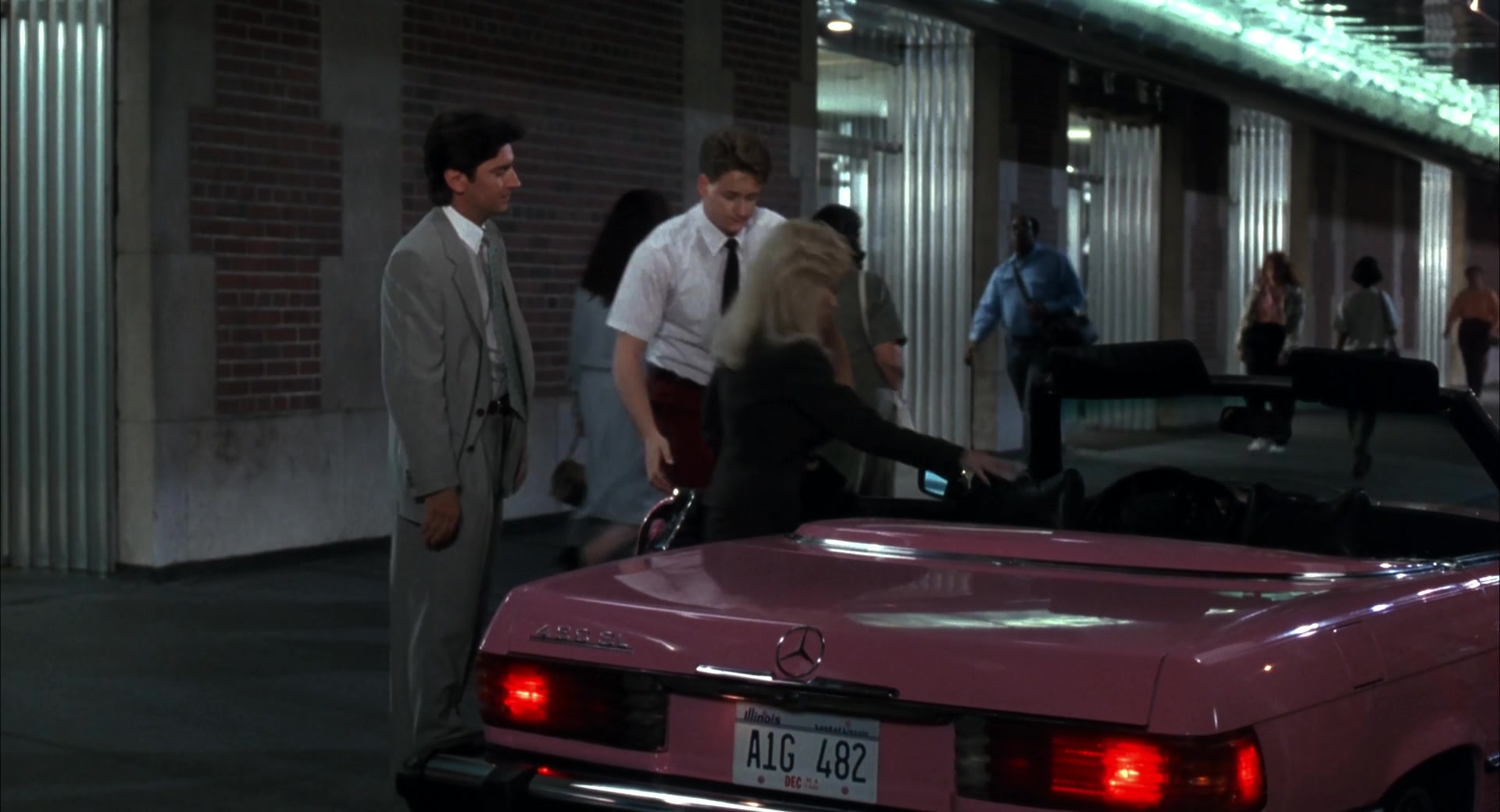Straight.Talk.1992.1080p.AMZN.WEB-DL.DD+.2.0.H.264-TRB