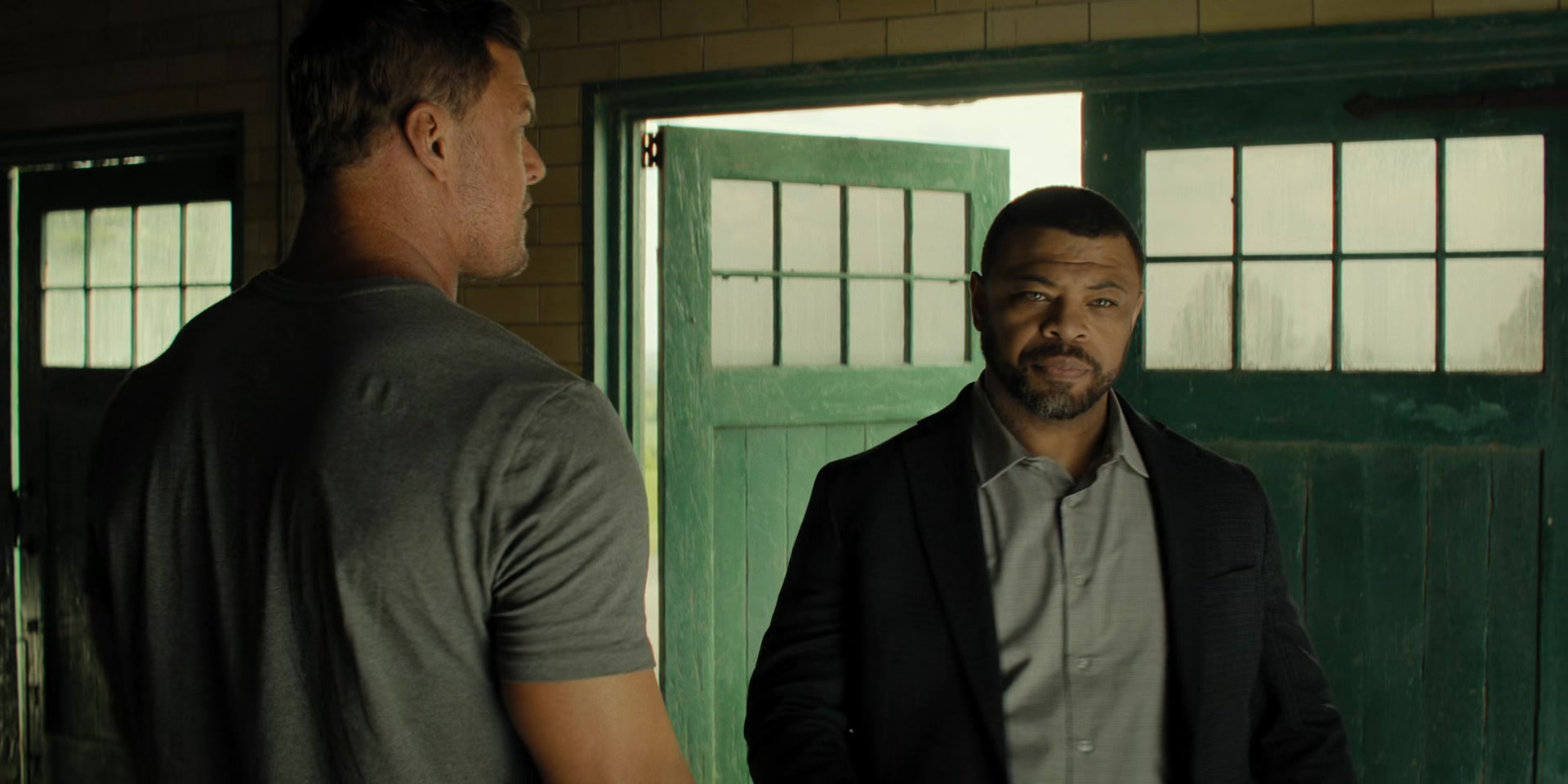 Reacher.S03.1080p.AMZN.WEB-DL.DD+.5.1.H.265-TRB