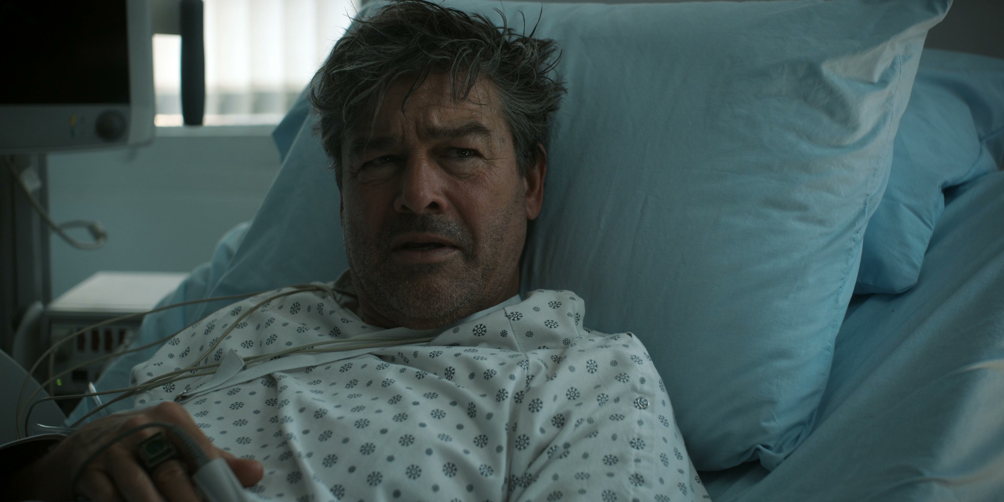 Lanterns.2026.S01E02.2160p.WEB.h265-TRB