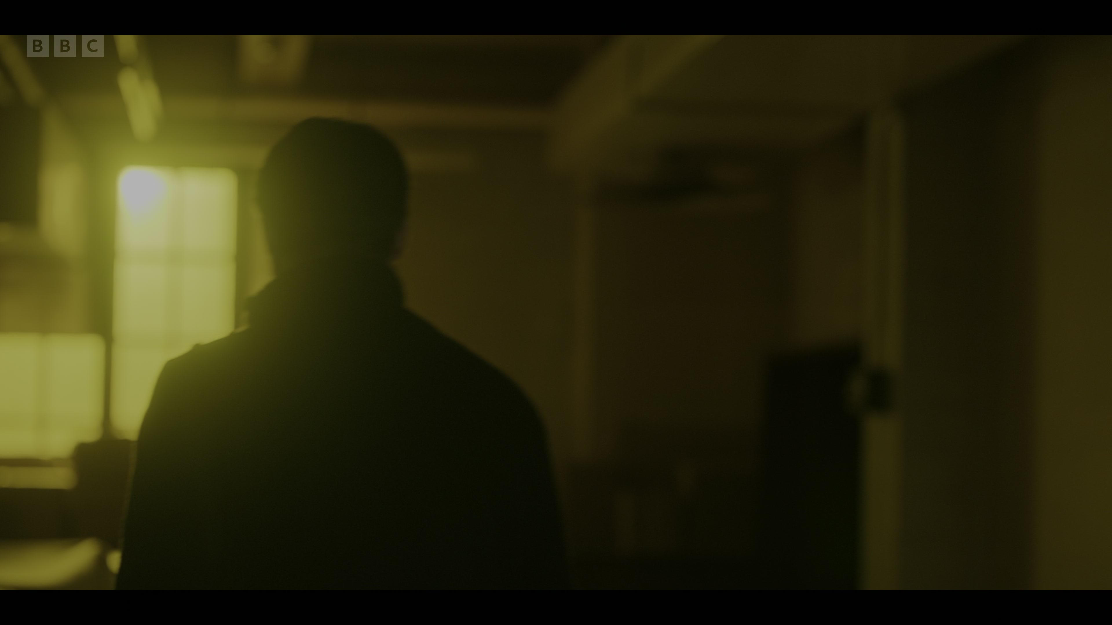 Vigil.S03E01.HLG.2160p.WEB.H265-TRB