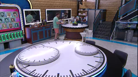Big.Brother.US.S28E34.1080p.WEB.H264-TRB