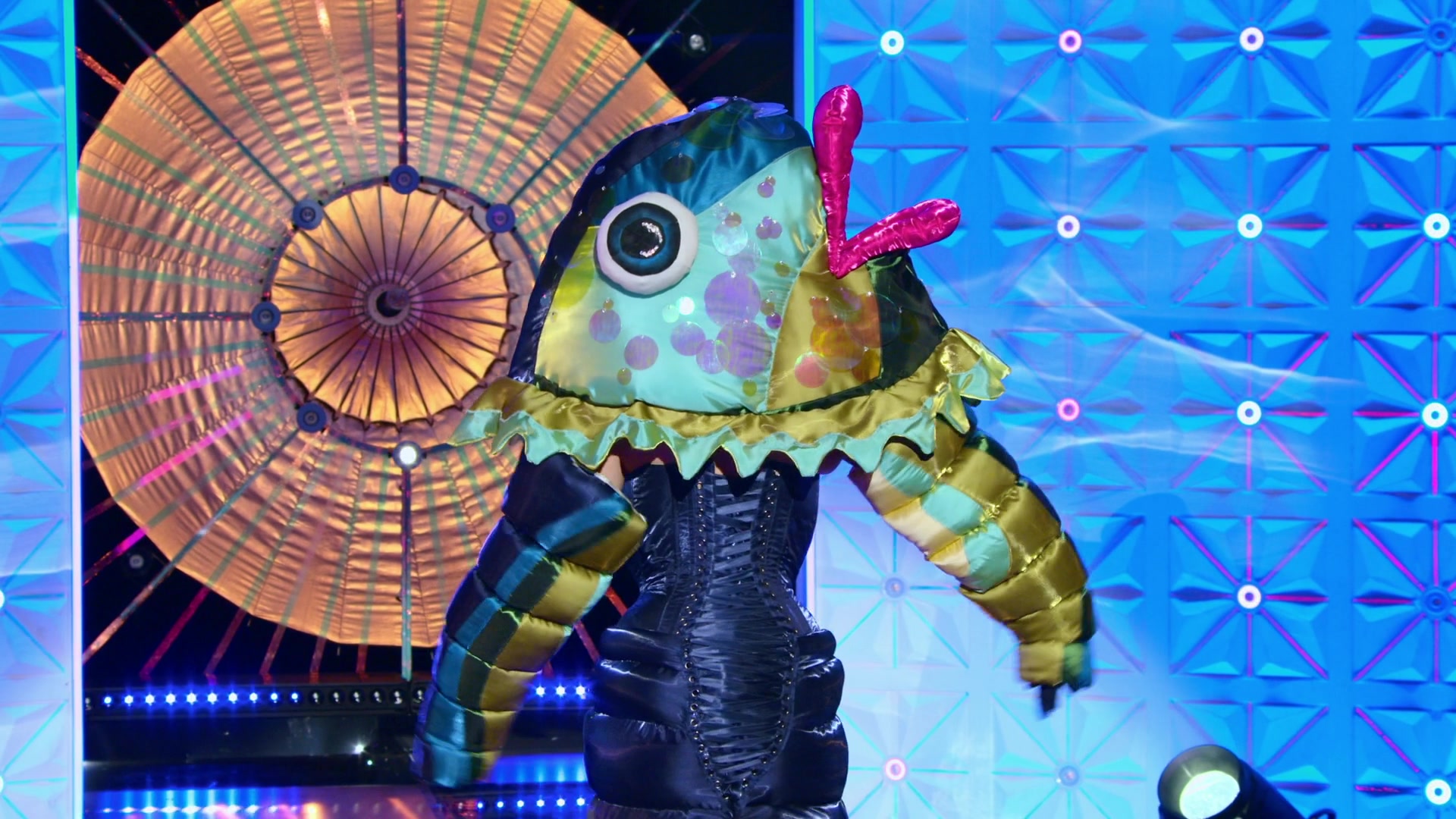 RuPauls.Drag.Race.UK.S08E03.1080p.AMZN.WEB-DL.DDP2.0.H.264-TRB