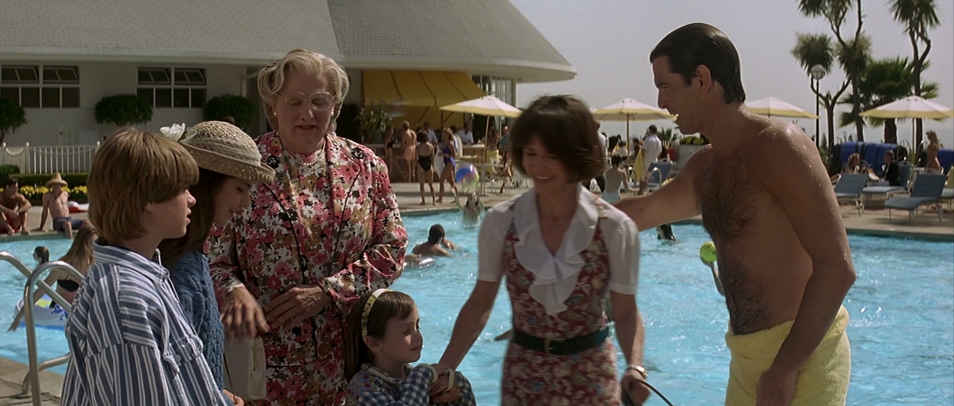 Mrs.Doubtfire.1993.1080p.BluRay.DDP.5.1.x264-TRB