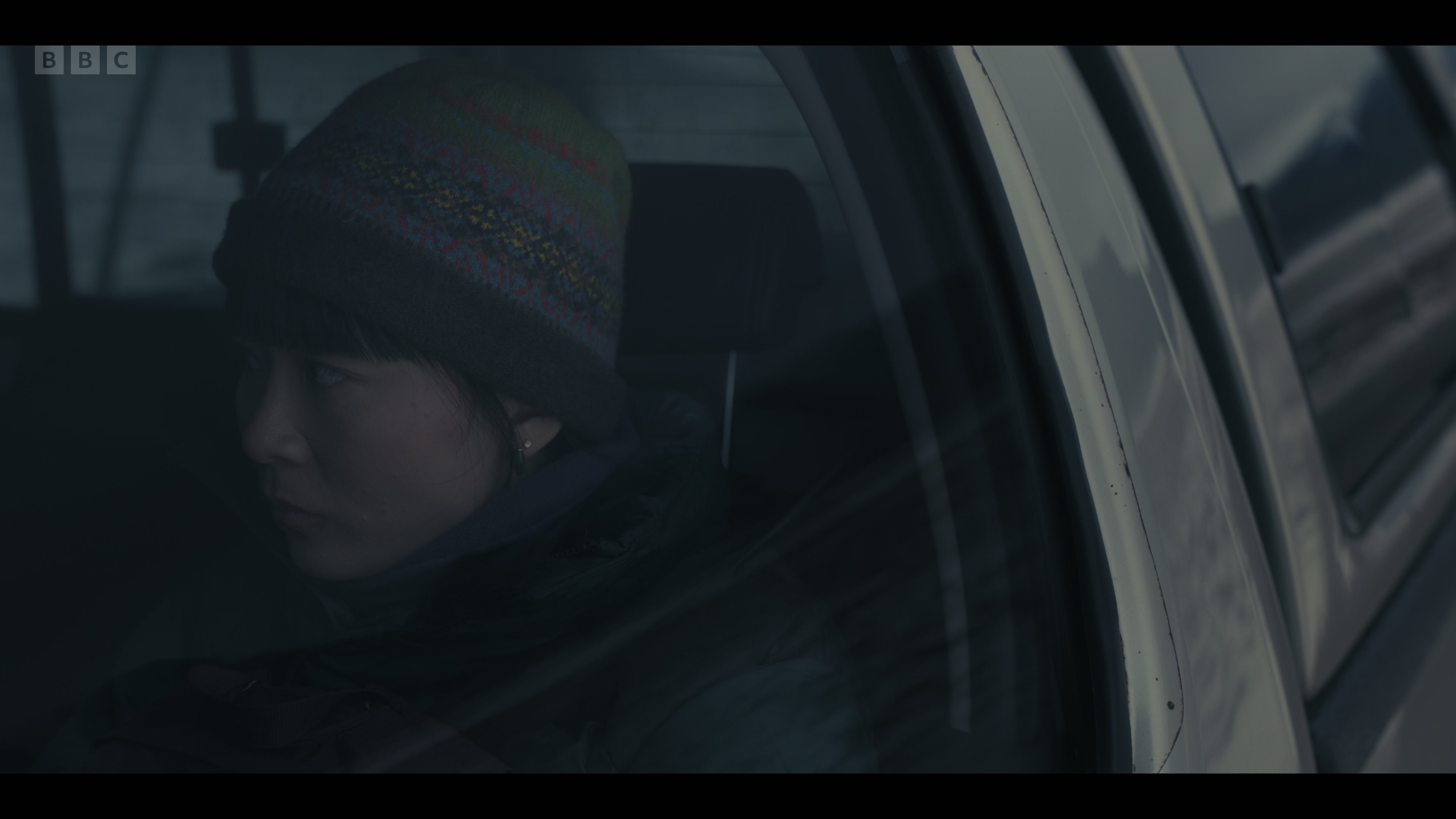 Vigil.S03E01.HLG.2160p.WEB.H265-TRB