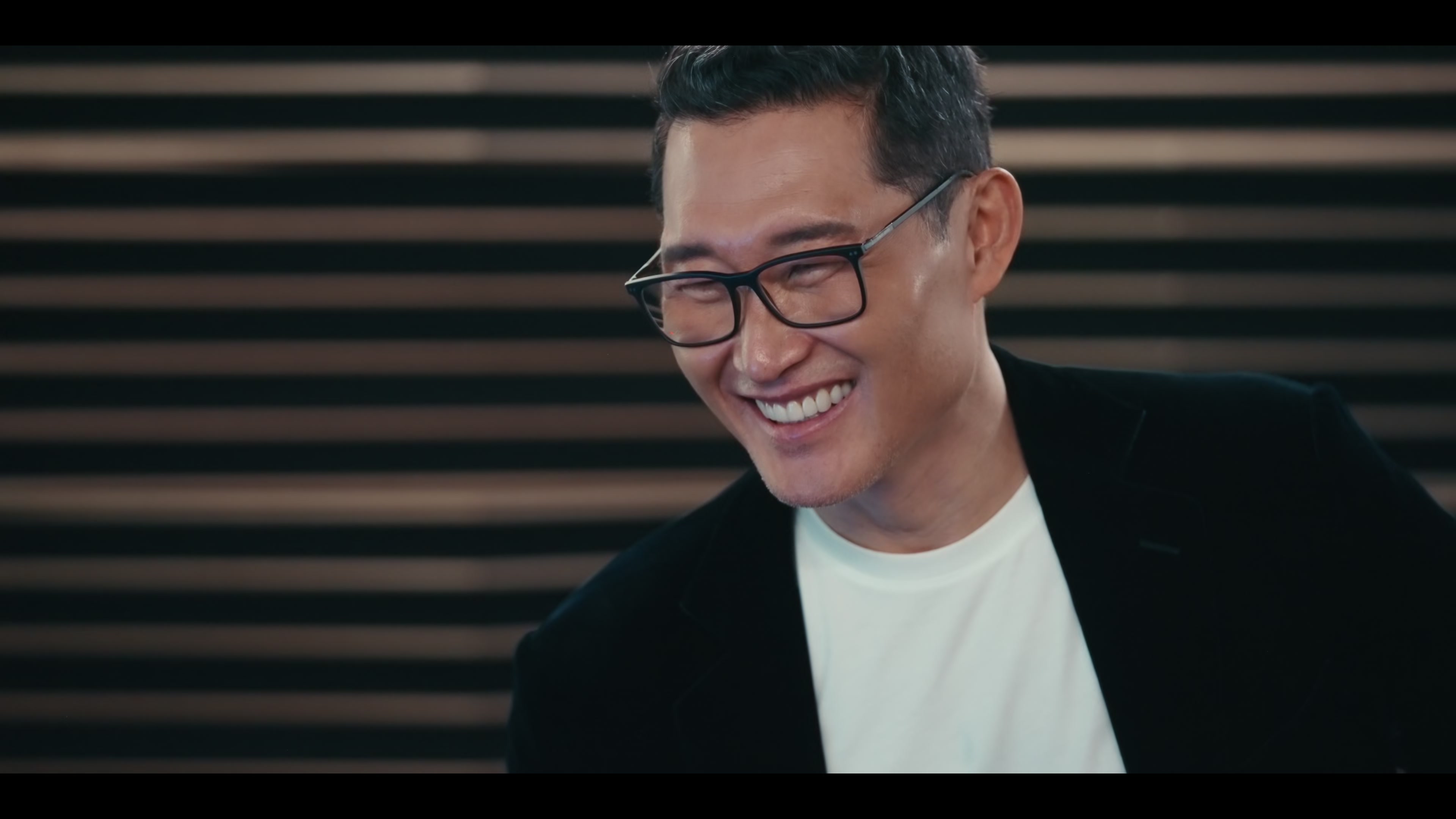 K-Everything.S01E01.2160p.WEB.h265-TRB