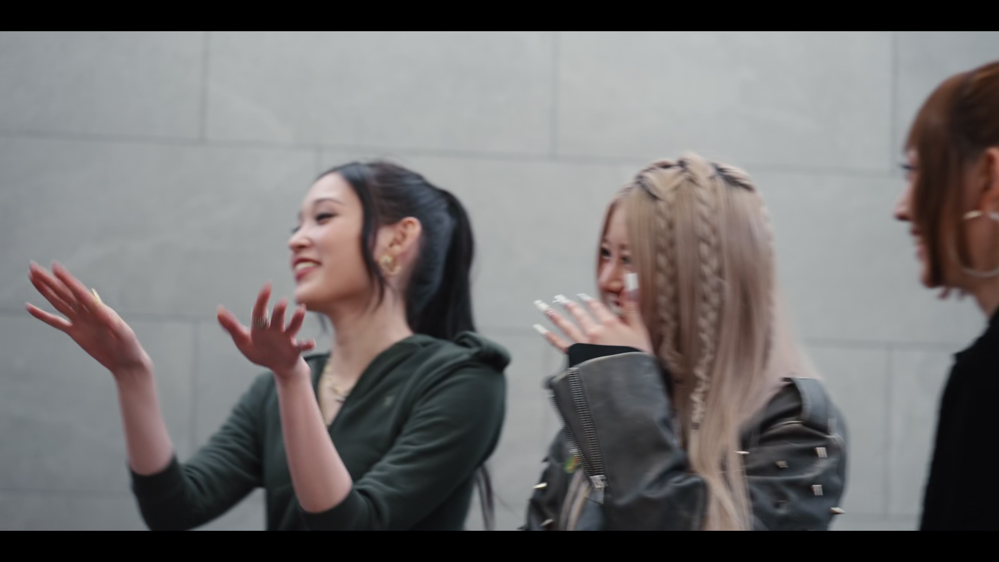 K-Everything.S01E01.2160p.WEB.h265-TRB